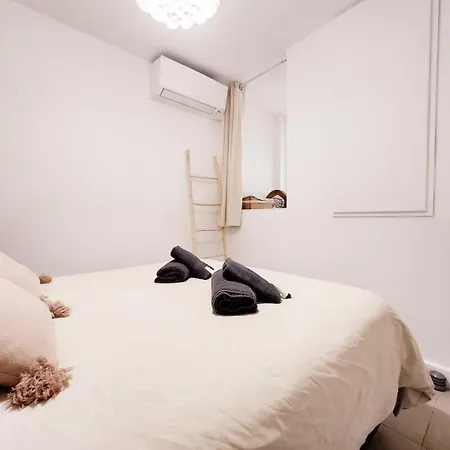 Apartment Le Thuret Fleuri - T3 Avec Terrasse Antibes