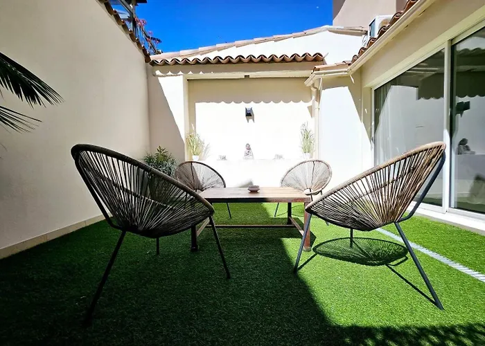 Le Thuret Fleuri - T3 Avec Terrasse Appartement