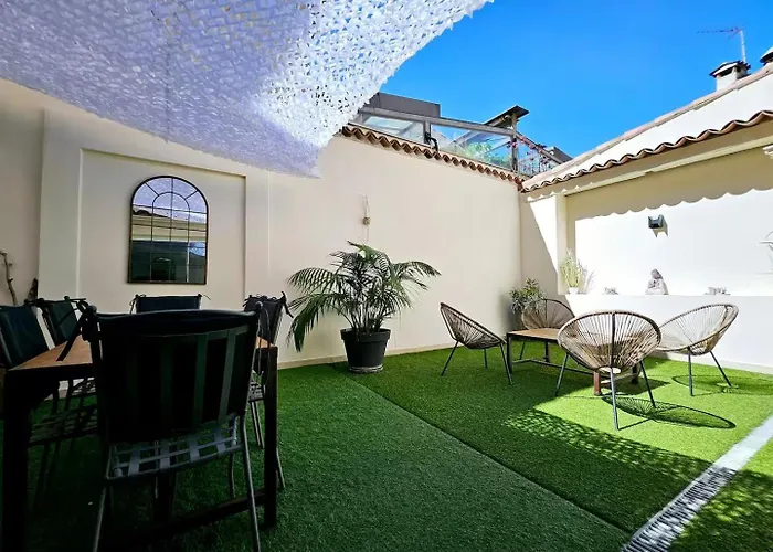 Le Thuret Fleuri - T3 Avec Terrasse Appartement