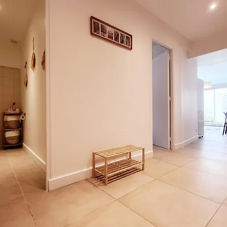 Le Thuret Fleuri - T3 Avec Terrasse Αντίμπ